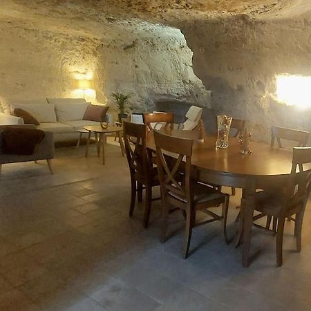 Troglo Entre Caves Et Chateaux Montlouis-sur-Loire Exterior foto