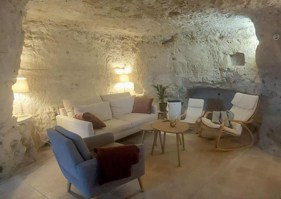 Troglo Entre Caves Et Chateaux Montlouis-sur-Loire Exterior foto